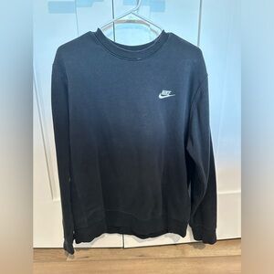 Black women’s Nike crewneck